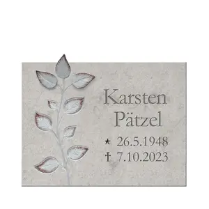 Fiola Besonderer Liegestein in hellem Granit mit floralem Zweig in Kalkstein