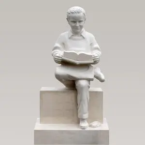 Emmanuel Doppelgrabmal Naturstein Junge mit Buch