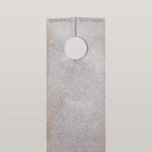 Raphael Moderno Doppelgrabstein aus Granit Aurora mit Runder Öffnung