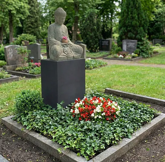 Doppelgrabstein buddhistisch aus Granit & Basanit - Teratei (Detailansicht) 