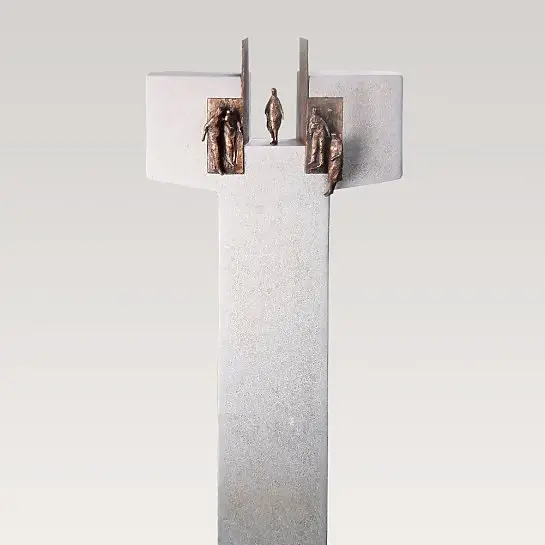 Amaury – Doppelgrabstein Kalkstein mit Bronze Ornament Tor & Menschen