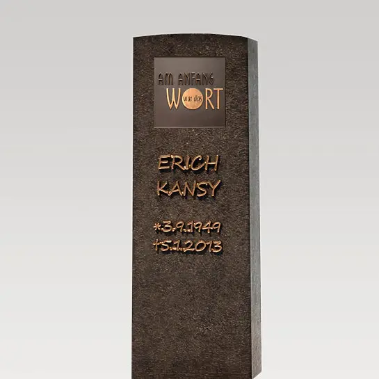 Memoria Nigra – Dunkler Granit Doppelgrab Grabstein mit Bronze Tafel