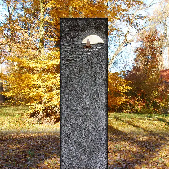 Lemaire – Einzelgrab Naturgrabstein exklusiv vom Bildhauer online