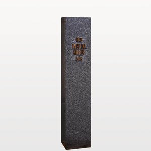 Stylus Einzelgrab Stele aus Schwarzem Granit & Bronze Inschrift