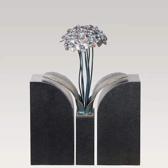 Tivoli Duo – Floraler Bronze / Granit Grabstein für Ein Doppelgrab mit Blume