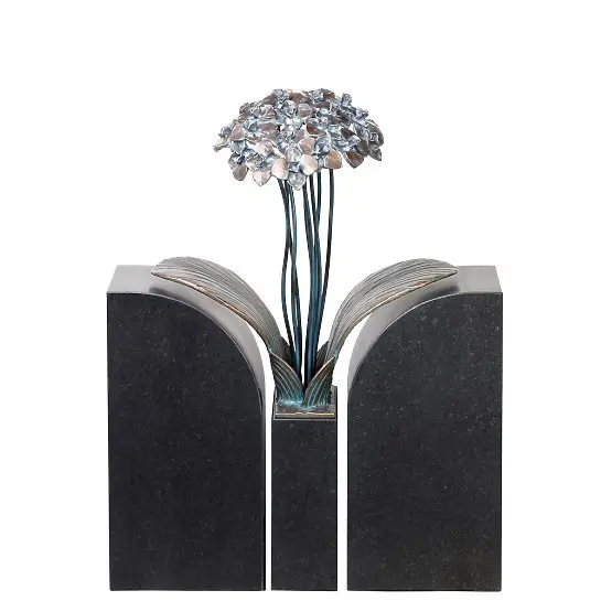 Tivoli Duo – Floraler Bronze / Granit Grabstein für Ein Einzelgrab mit Blume