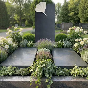Gingko Vivare Gingkoblatt Doppelgrabstein in hell-dunkel Granit & Marmor