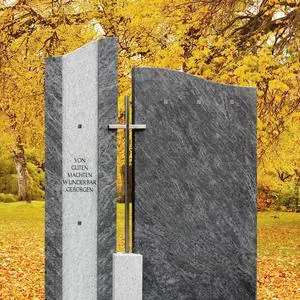 Bonifacio Grabmal mit Kreuz für Doppelgrab
