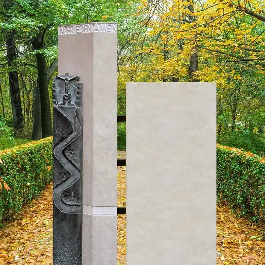 La Via – Grabstein Kalkstein Granit Zweiteilig Jesus Plastik