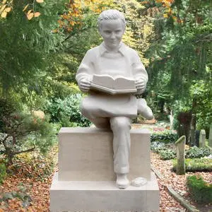 Emmanuel Grabstein Skulptur mit Buch Online Bestellen