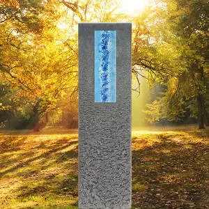 Celenta Aqua Granit Grabstein Stele Urnengrab mit Glaseinsatz