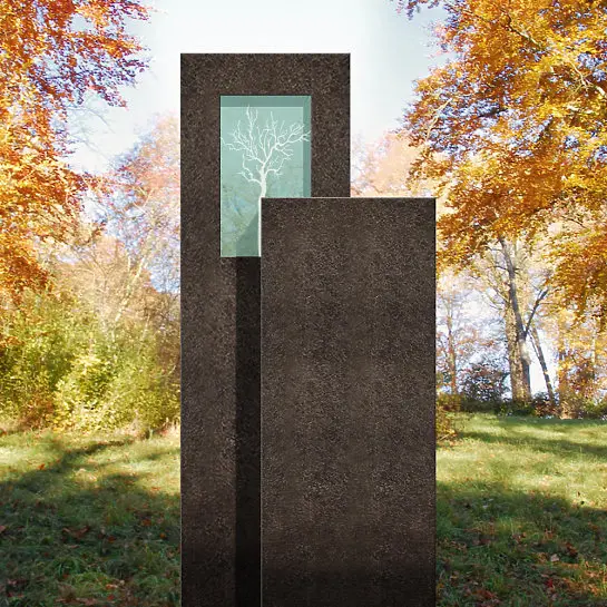 Amancio Novus – Granit Urnengrab Grabstein mit Glas & Lebensbaum