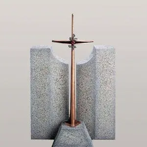 Credo Blanco Granit Urnengrabmal mit Bronze Grabkreuz