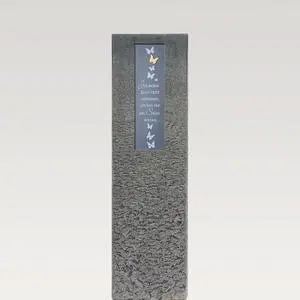 Celenta Lepi Granit Urnengrabstein mit Bronze Schrifttafel & Schmetterling