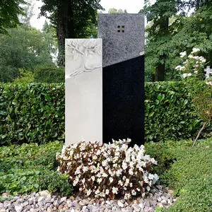 Eden Großes Familien Grabmal Granit Kalkstein Baum Gestaltung