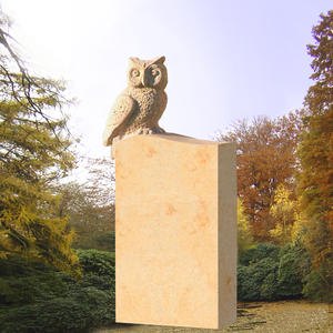 Hedwig Kindergrabstein mit Eule