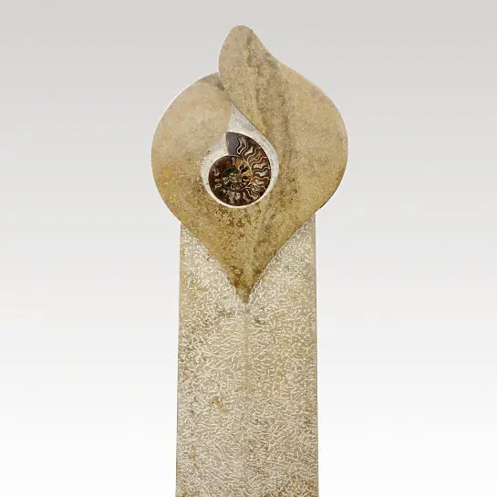 Vincent – Individueller Grabstein für Einzelgrab mit Ammonit kaufen