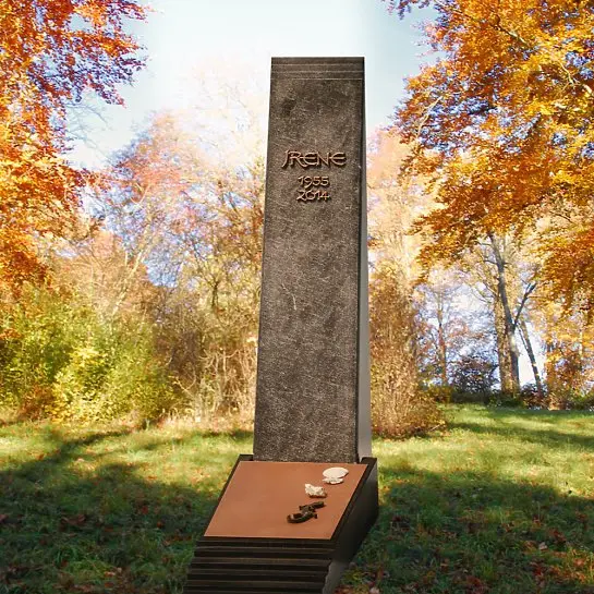 Agostino – Kindergrab Stele in Schwarzem Granit