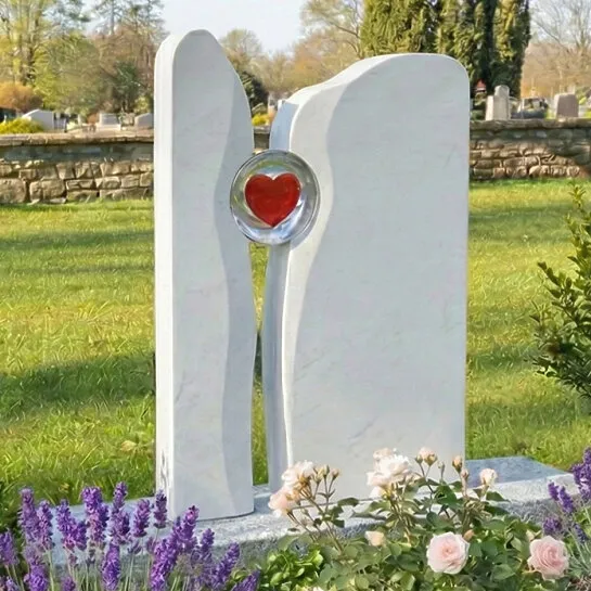 Marmor Kindergrabmal mit Herz Glaselement - Lubliana (Detailansicht) 