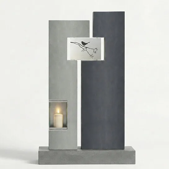 Moderner Doppelgrabstein mit Gablaterne & Edelstahl Ornament mit Vogel - Saverno (Detailansicht) 