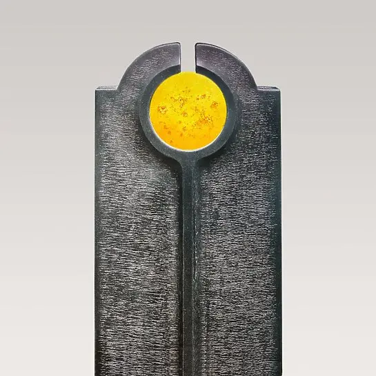 Novara Sole – Moderner Doppelgrabstein mit Glas Symbol Gelb