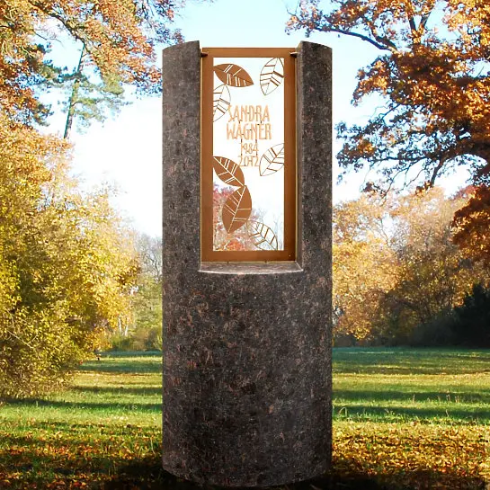 Pagella – Modernes Granit Doppelgrabmal mit Floralem Bronzeornament & Inschrift
