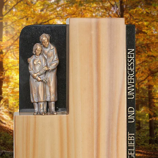 Romantischer Einzelgrabstein aus Quarzit mit trauerndem Paar in Bronze - Consilia (Detailansicht) 