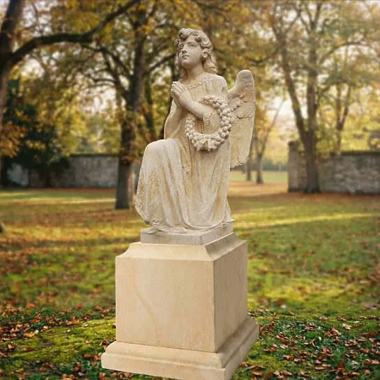 Romantischer Engelgrabstein nach antiker Vorlage aus Sandstein - Einzelgrab - Kalina Nobile (Detailansicht) 
