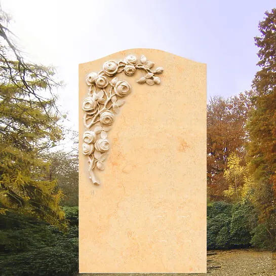 Corianda – Grabdenkmal mit Rosenblüten