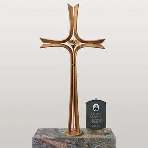 Agapido Schmiedeisernes Kreuz aus Bronze mit Sockel für ein Urnengrab