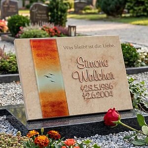Stilvolle Gedenkplatte Urnengrab in Kalkstein mit Glas Ornament & Inschrift