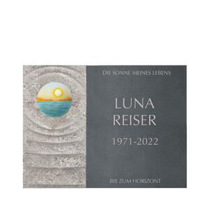 Vivare Mare Stilvolle Urnenplatte liegend mit Glas-Symbol und Gravur in Granit & Kalkstein