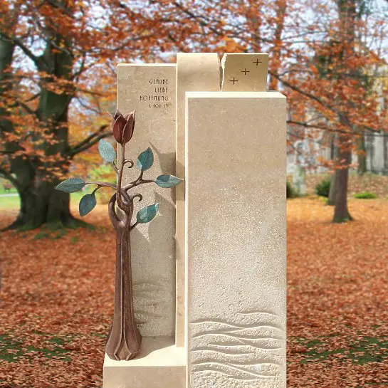 Poesia – Urnen Grabstein Naturstein Bronze mit Rose