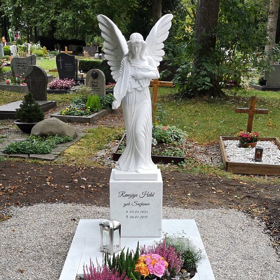 Urnengrab Grab Engel aus Marmor • Stilvolle-Grabsteine.de