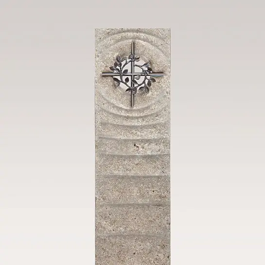 Levanto Spiritus – Urnengrab Grabmal Muschelkalk mit Kreuz Symbol Bronze