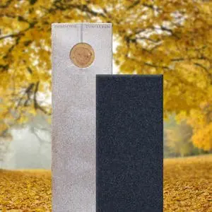 Raphael Albero Zweiteiliger Granit Urnengrabstein in Hell & Dunkel mit Holzornament