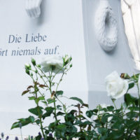 Grabsteine Grabmale Engel Marmor Emelyn Story Angel of Grief Rom Gruft Köln Südfriedhof Steinmetz Doppelgrab Familiengrab Steinmetz Köln Südfriedhof