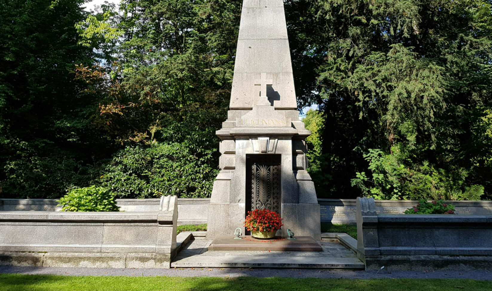 Stilvolle Grabsteine Referenz