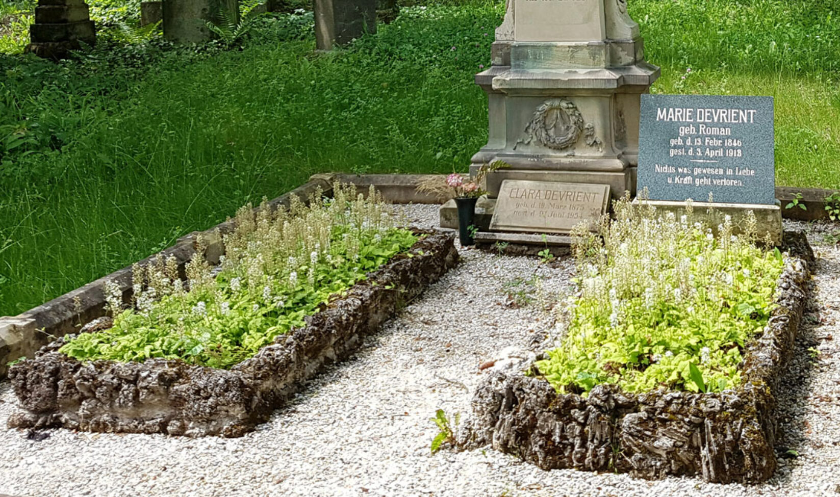 Stilvolle Grabsteine Referenz