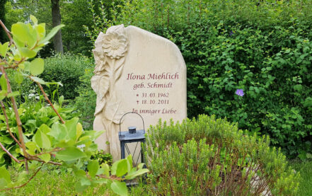 Erfurt-Hochheim Friedhof Einzelgrab Miehlich