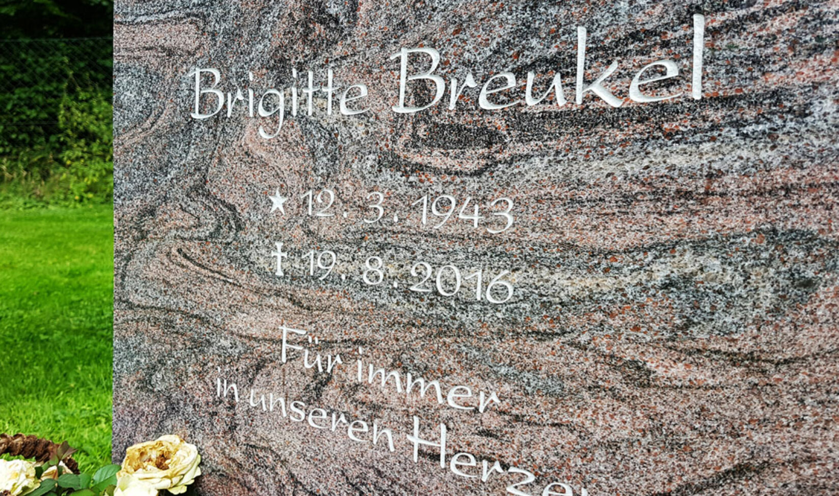 Stilvolle Grabsteine Referenz