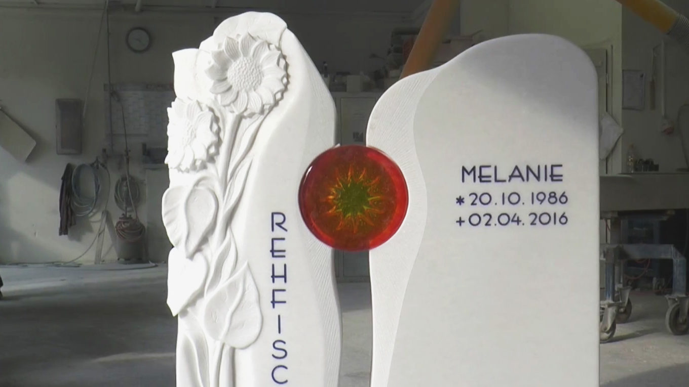 Video zu Individueller Grabstein – Florenzia – gefertigt auf Kundenwunsch