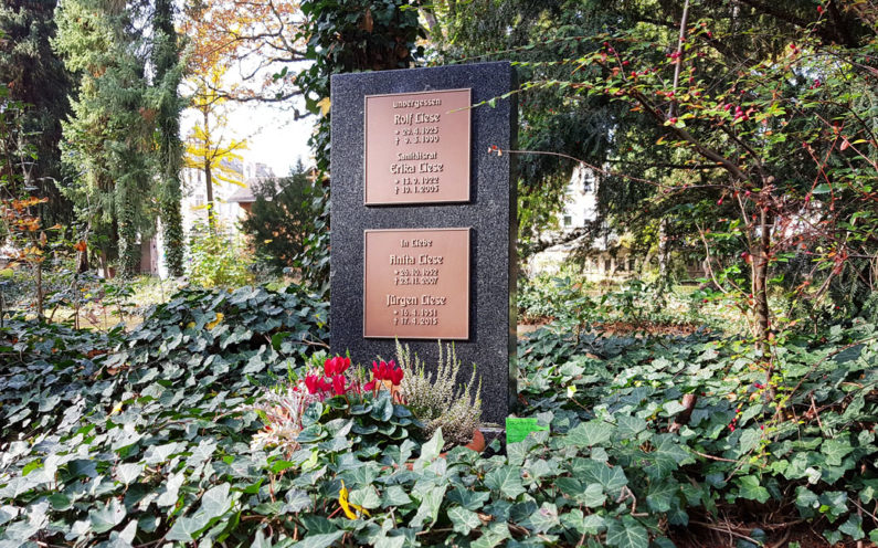 Gera Südfriedhof Urnengrabmal Liese - 1