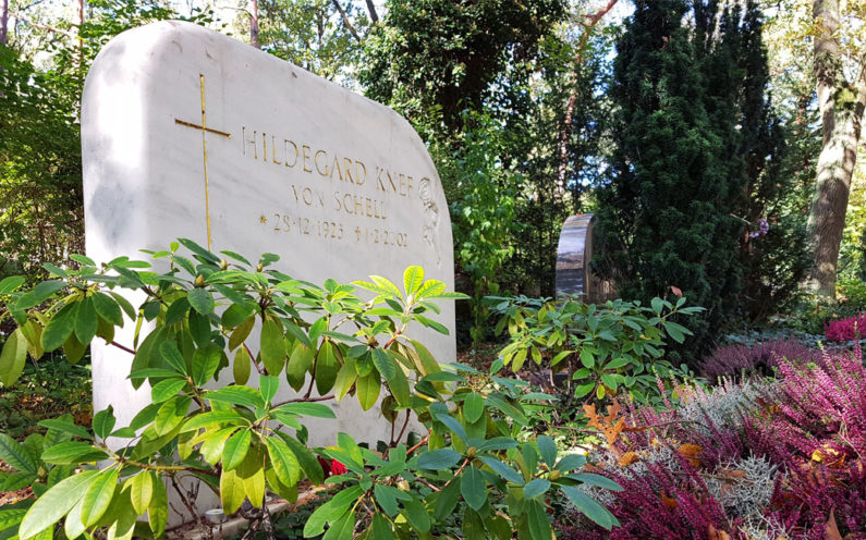 Berlin Waldfriedhof Zehlendorf Grabstein Hildegard Knef - 1