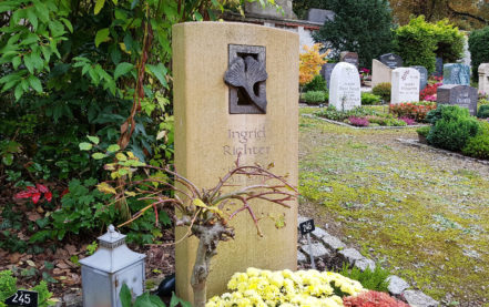 Saalfeld Hauptfriedhof Urnengrab Richter