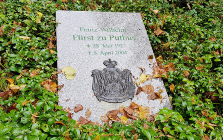 Vilmnitz  St. Maria Magdalena Friedhof Einzelgrabmal Franz Wilhelm Fürst zu Putbus