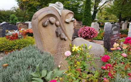 Saalfeld Hauptfriedhof Urnengrabstein Tegtmeyer
