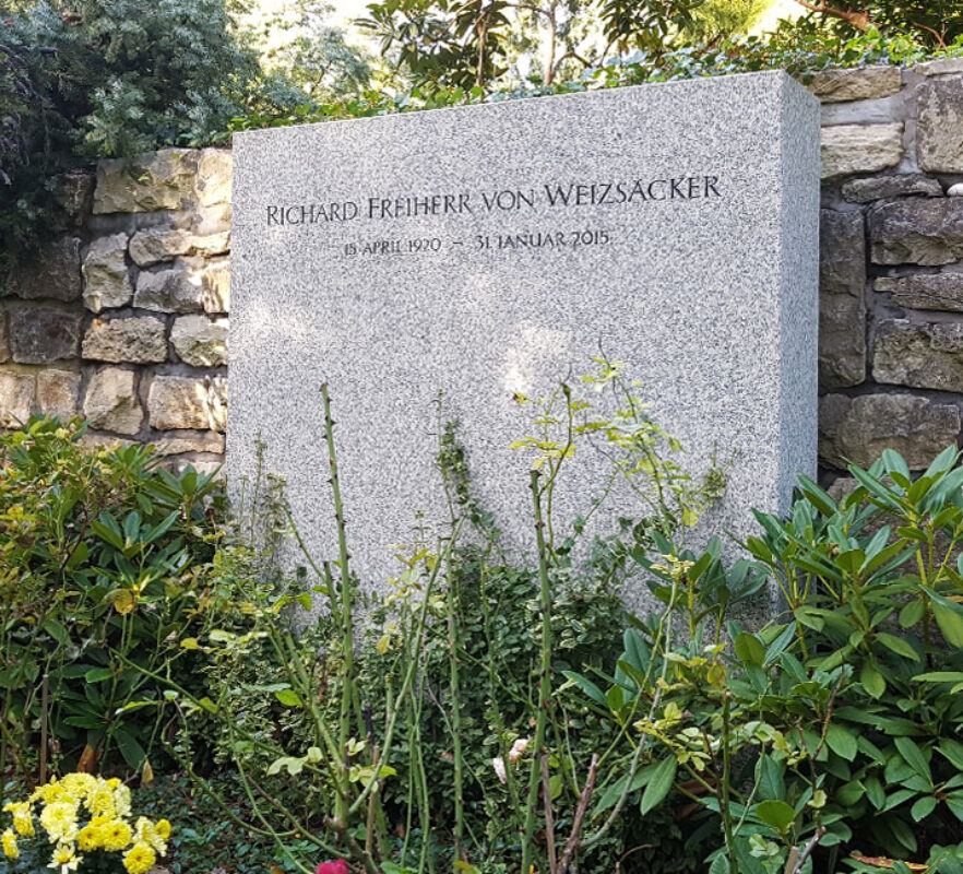 Grabstätte Richard Weizäcker (Bundespräsident a.d.) - Granit Grabstein