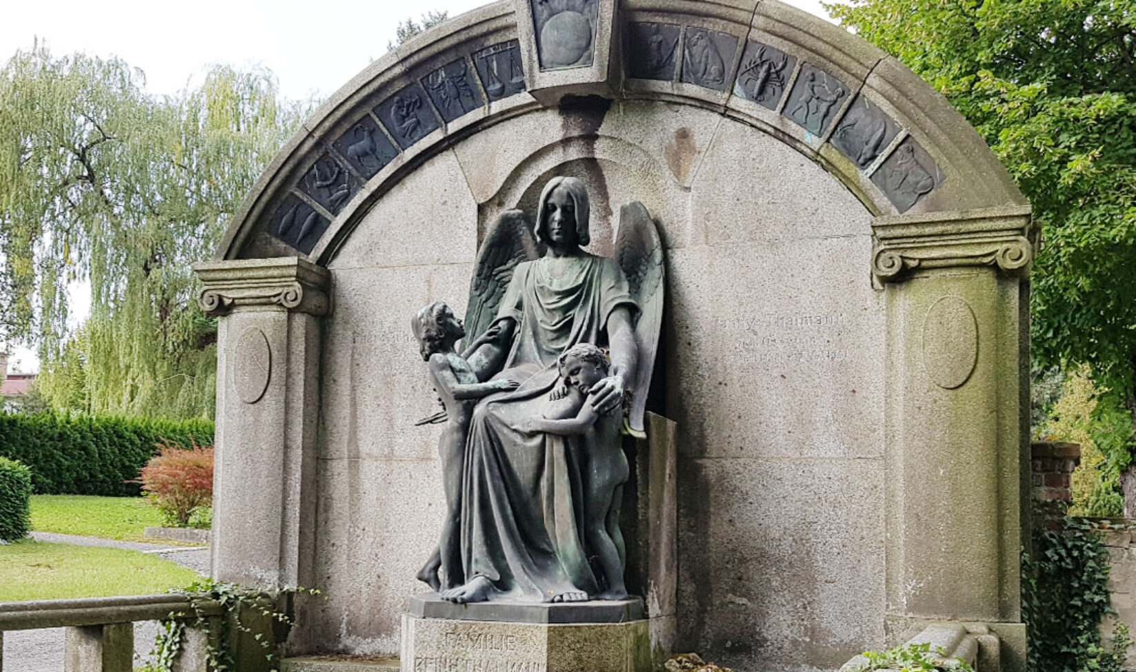 Stilvolle Grabsteine Referenz