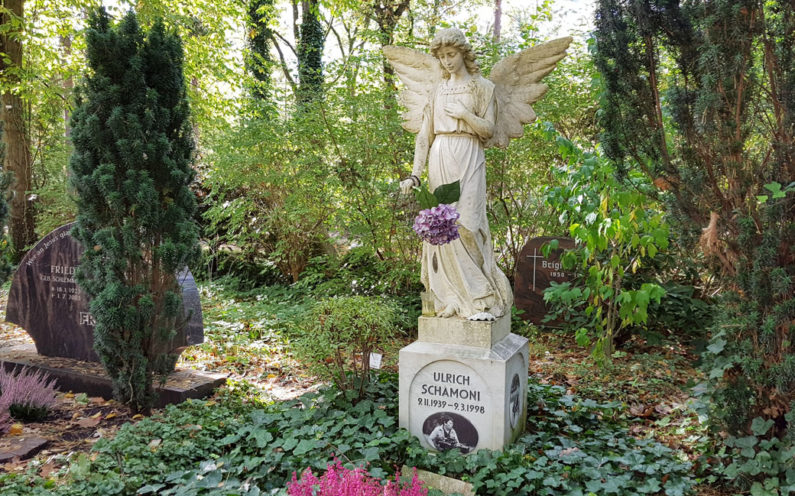 Berlin Waldfriedhof Zehlendorf Grabengel Ulrich Schamoni - 1